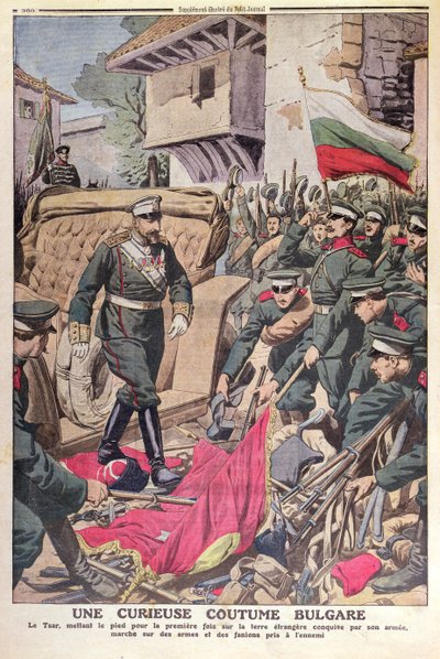El zar Fernando I (1861-1948) de Bulgaria caminando sobre banderas capturadas durante la Guerra de los Balcanes de 1912, noviembre de 1912 de French School