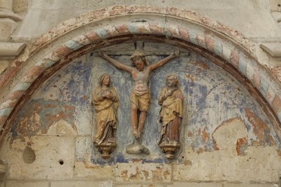 Tímpano con escena de Crucifixión de French School