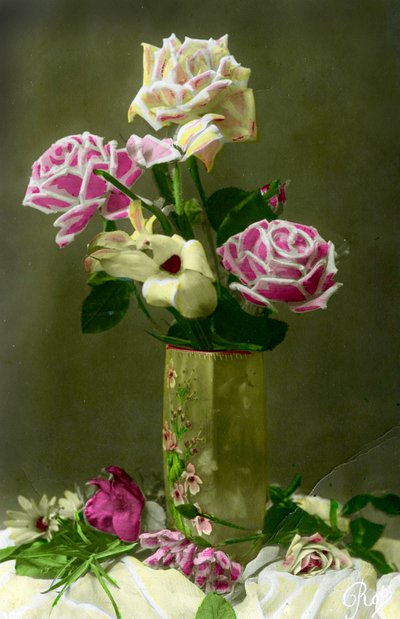 Jarrón de rosas c.1898 de French School