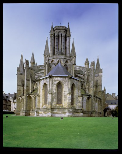Vista de la Catedral de Coutances desde el este de French School