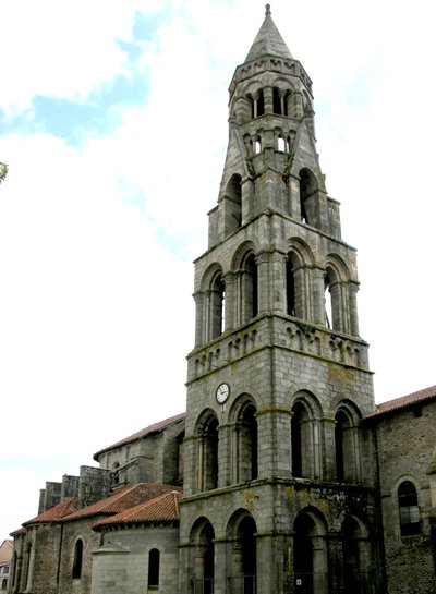 Vista de la iglesia de French School
