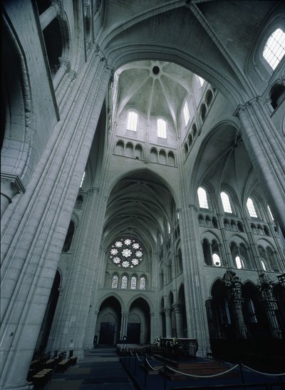 Vista de la torre de cruce hacia el suroeste, completada c.1230 de French School