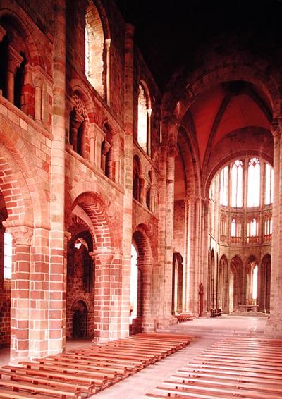 Vista de la nave desde el coro, 1020-1135 de French School