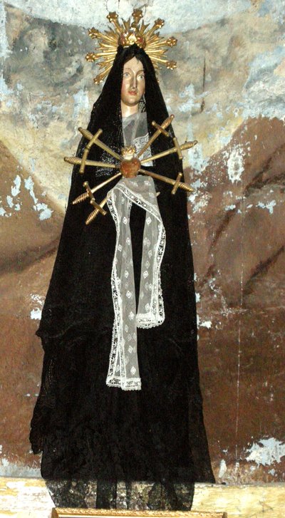 Virgen en luto (madera y textil) de French School