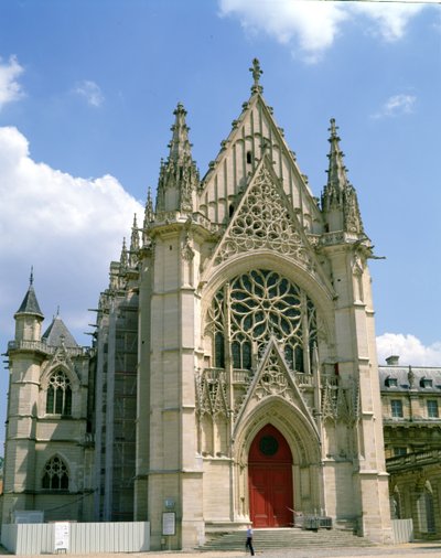 Fachada oeste de la capilla de French School