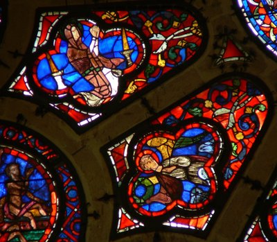 Ventana Ww que representa a un apóstol? y un ángel de French School