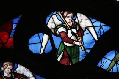 Ventana que representa a un Ángel Musical de French School