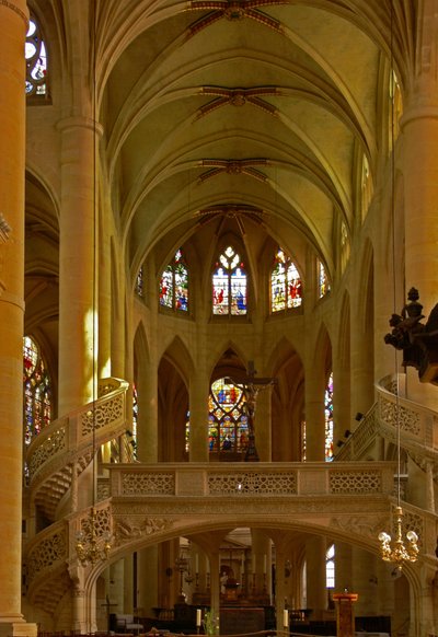 Vista hacia el extremo este de la iglesia de French School