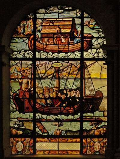 Ventana en el Charnier (w.3) que representa la historia del Arca de Noé y La Iglesia con Cristo y los Fieles de French School