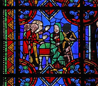 Ventana w06 que representa peregrinos llegando a la tumba de San Brioude de French School