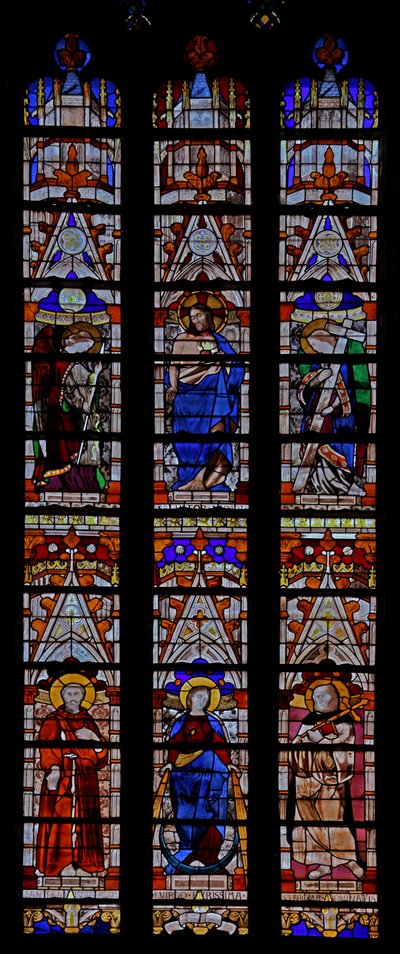 Ventana w0 que representa a Cristo y cinco santos incluyendo a Santa Elena de French School
