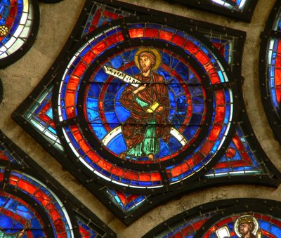 Ventana que representa a San Simón de French School