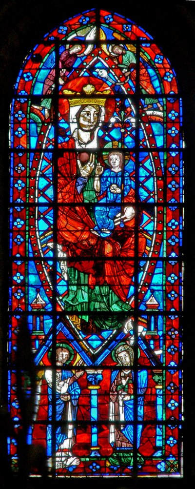Ventana w100 que representa a la Virgen y el Niño; la Anunciación de French School
