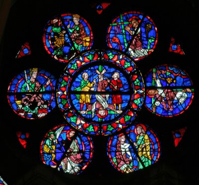 Ventana w102 que representa el arresto y muerte de San Pedro, y el santo con Simón el Mago de French School