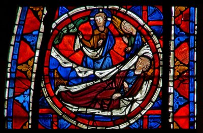 Ventana w109 que representa el sueño de San Martín donde se encuentra con Cristo de French School