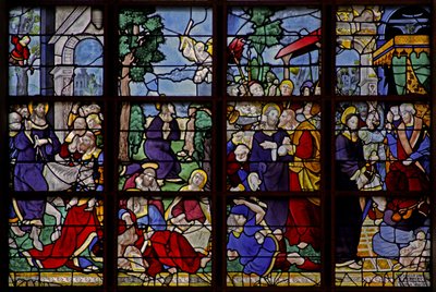 Ventana w10 que representa 4 escenas: la Entrada en Jerusalén, en Getsemaní, la Traición, Ante Caifás de French School
