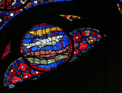 Ventana w115 que representa la Creación de los peces de French School