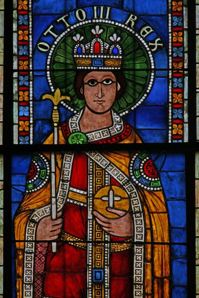 Ventana w13 que representa al emperador Otto III de French School