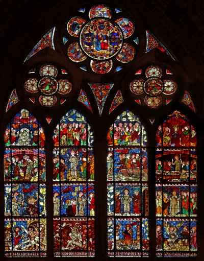 Ventana w14 que representa escenas del ciclo de la Resurrección de French School