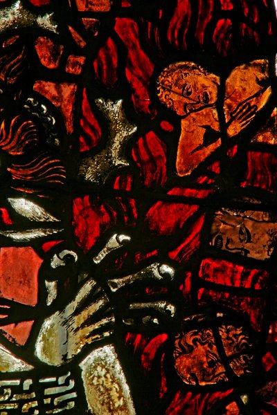 Ventana w14 que representa al diablo encadenado en el Infierno de French School