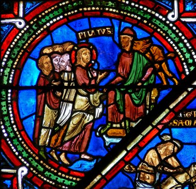 Ventana w15 que representa a Cristo ante Pilato de French School