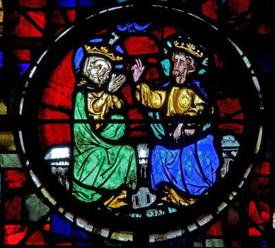 Ventana w15 que representa la Coronación de la Virgen de French School