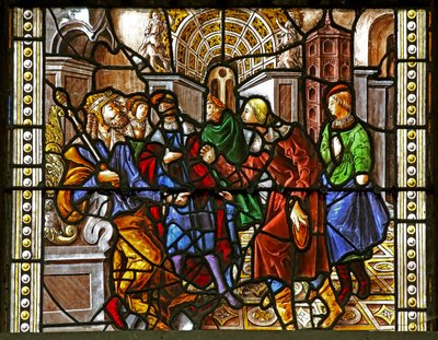Ventana w16 que representa a Santo Tomás en India invitado a la boda de Pelagio, golpeado por un sirviente que a su vez es devorado por un león. Un perro trae el brazo del sirviente de French School