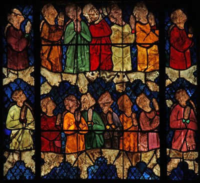 Ventana w16 que representa una escena del Juicio Final: los Elegidos de French School