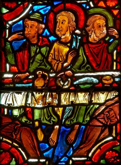 Ventana w17 que representa una escena de la vida de Santa María Magdalena - la santa lavando los pies de Cristo de French School