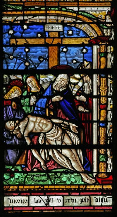 Ventana que representa la Piedad de French School