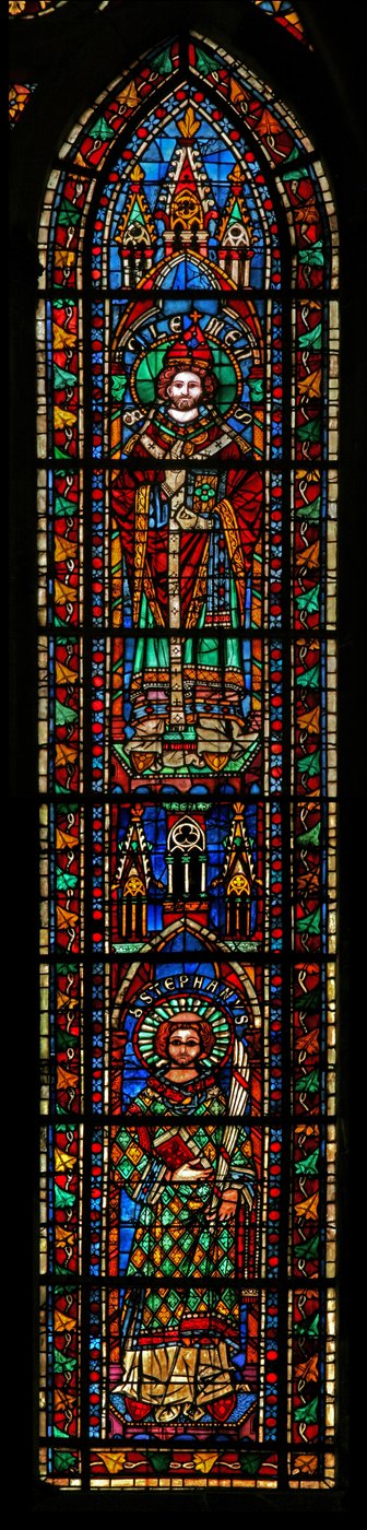 Ventana w201 que representa a San Esteban y San Clemente de French School