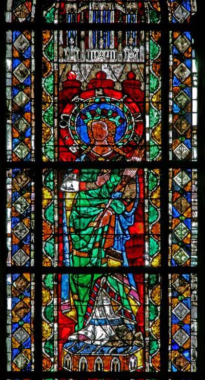 Ventana w204 que representa a Santa Marina de French School