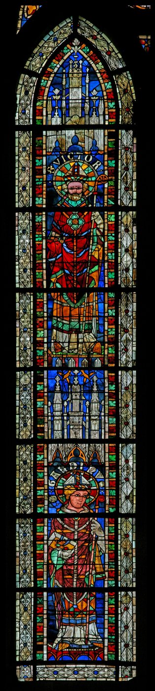 Ventana w207 que representa a San Garonio y San Víctor de French School