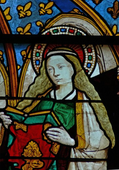 Ventana w25 que representa a la Virgen María en la Anunciación de French School