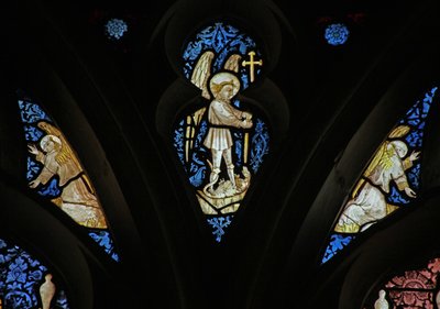Ventana w27 que representa a San Miguel de French School