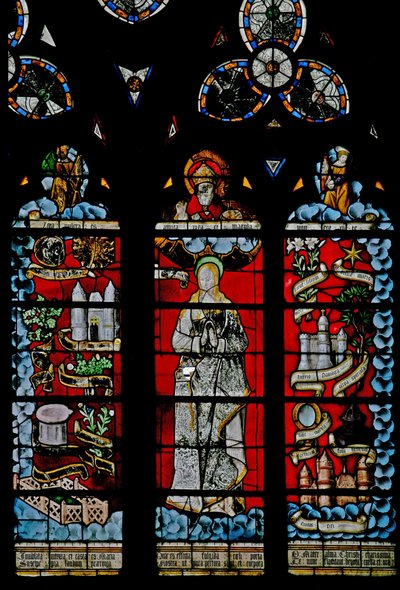 Ventana w27 que representa la Letanía de la Virgen de French School