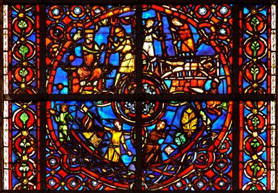 Ventana w39 que representa escenas de la vida de San Vicente de French School