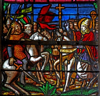 Ventana w3 que representa a San Alpin impidiendo que Atila saque Chalons de French School
