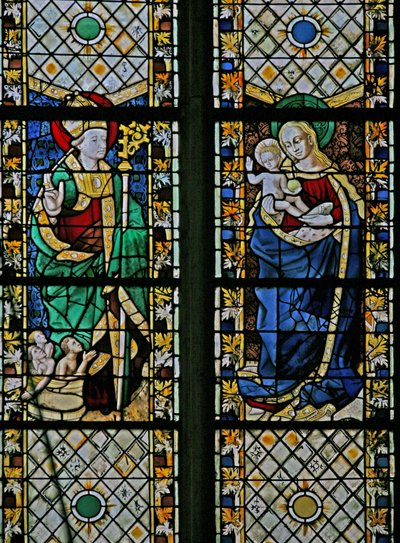Ventana w43 que representa a San Nicolás y la Virgen con el Niño de French School