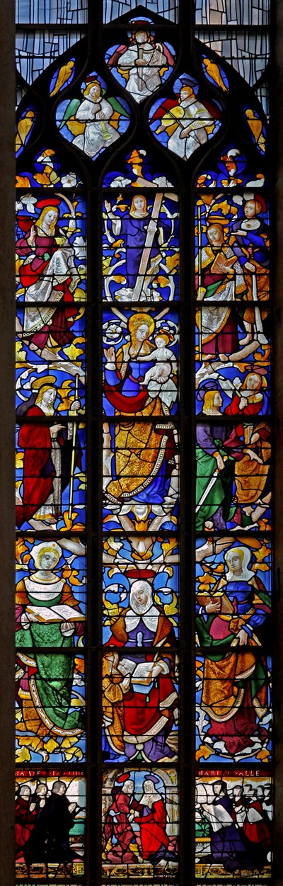 Ventana w4 que representa el árbol de Santa Ana de French School