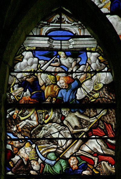 Ventana w5 que representa a los Cuatro Jinetes del Apocalipsis: el Caballo Blanco de la Muerte de French School