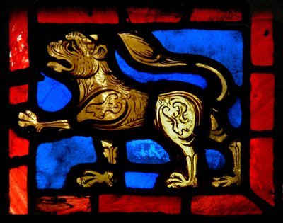 Ventana w6 que representa un león de French School