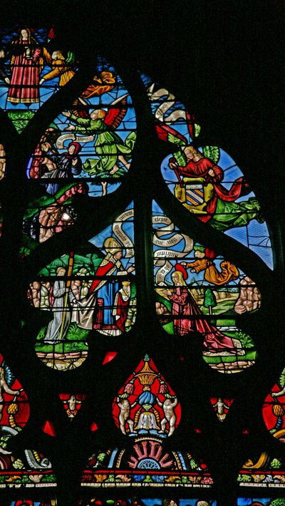 Ventana w6 que representa una escena de la vida de Santa María Magdalena - la última comunión de la santa de French School
