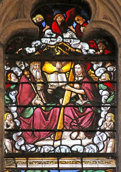 Ventana w6 que representa la Trinidad de French School