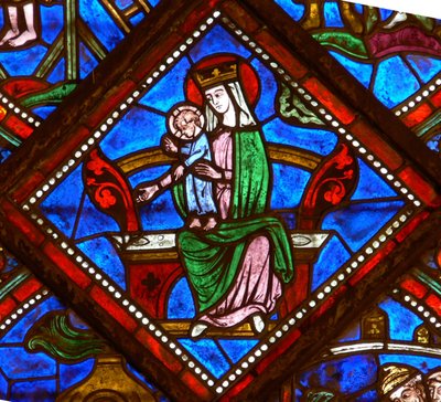 Ventana w6 que representa a la Virgen y el Niño de French School