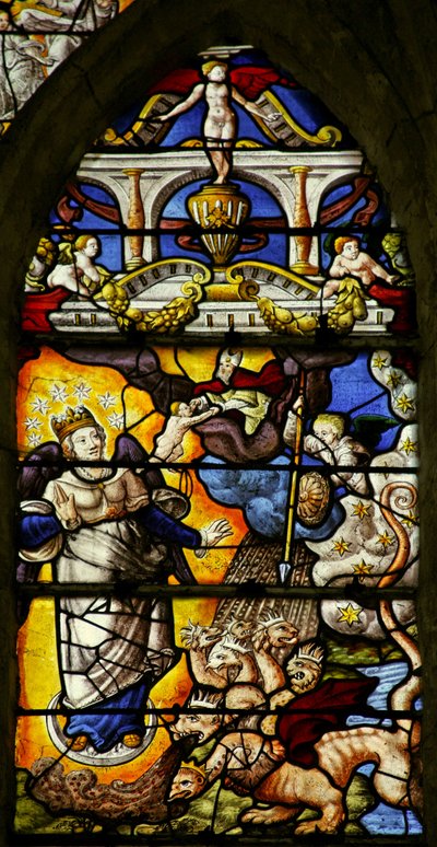 Ventana w7 que representa una escena del Libro del Apocalipsis de San Juan: la Mujer Vestida del Sol de French School