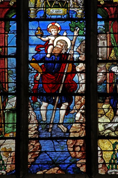 Ventana w9 que representa a San Cristóbal de French School