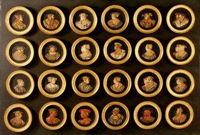 Una colección de veinticuatro dibujantes como medallones de retrato de Friedrich (after) Hagenauer