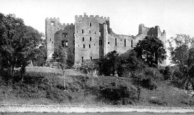 Castillo de Ludlow, Shropshire, Inglaterra, 1924-1926 de Frith and Co