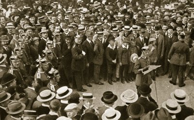 La proclamación de guerra del Kaiser siendo leída, Berlín, Alemania, 4 de agosto de 1914 de GPA